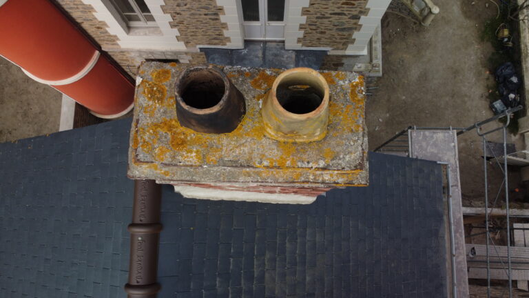 Inspection par drone d'une tête de cheminée